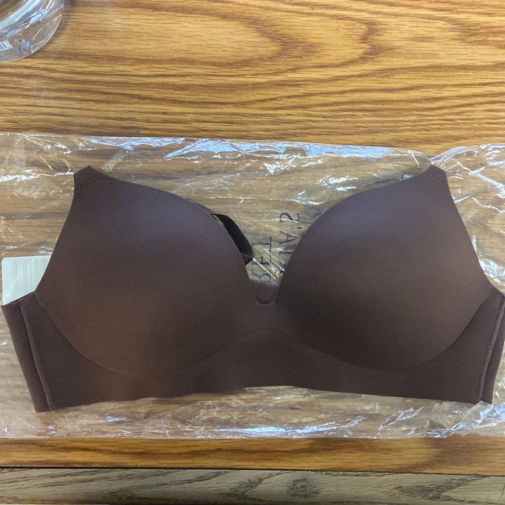 *BRAND NEW* 
Victoria’s Secret push-up bra